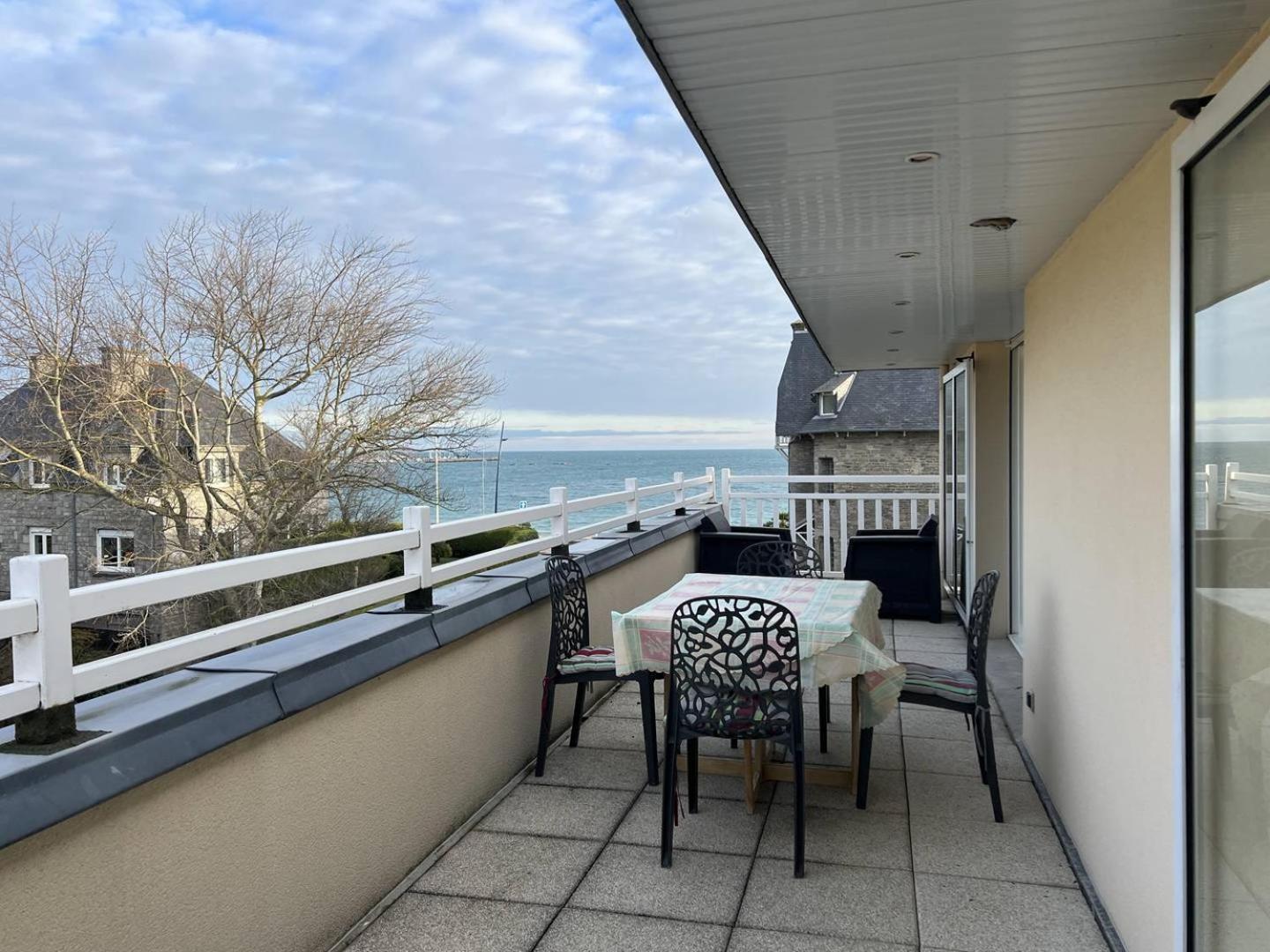 390 Appartement 3 Chambres Avec Vue Sur La Grande Plage De Saint-Cast La Garde  Exterior photo